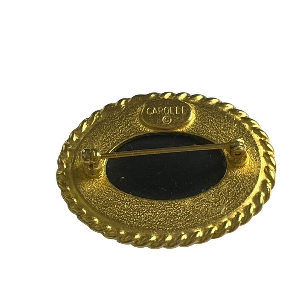 Vintage signed Carolee Cameo Pin Brooch Gold Tone Contemporary Style - Picture 4 of 7